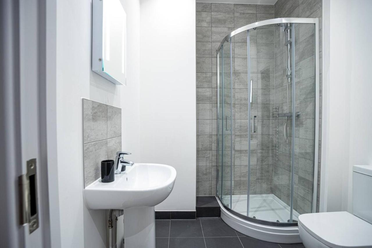 Two Bedroom - Central Peterborough Apartment - Bayard Apartments Esterno foto