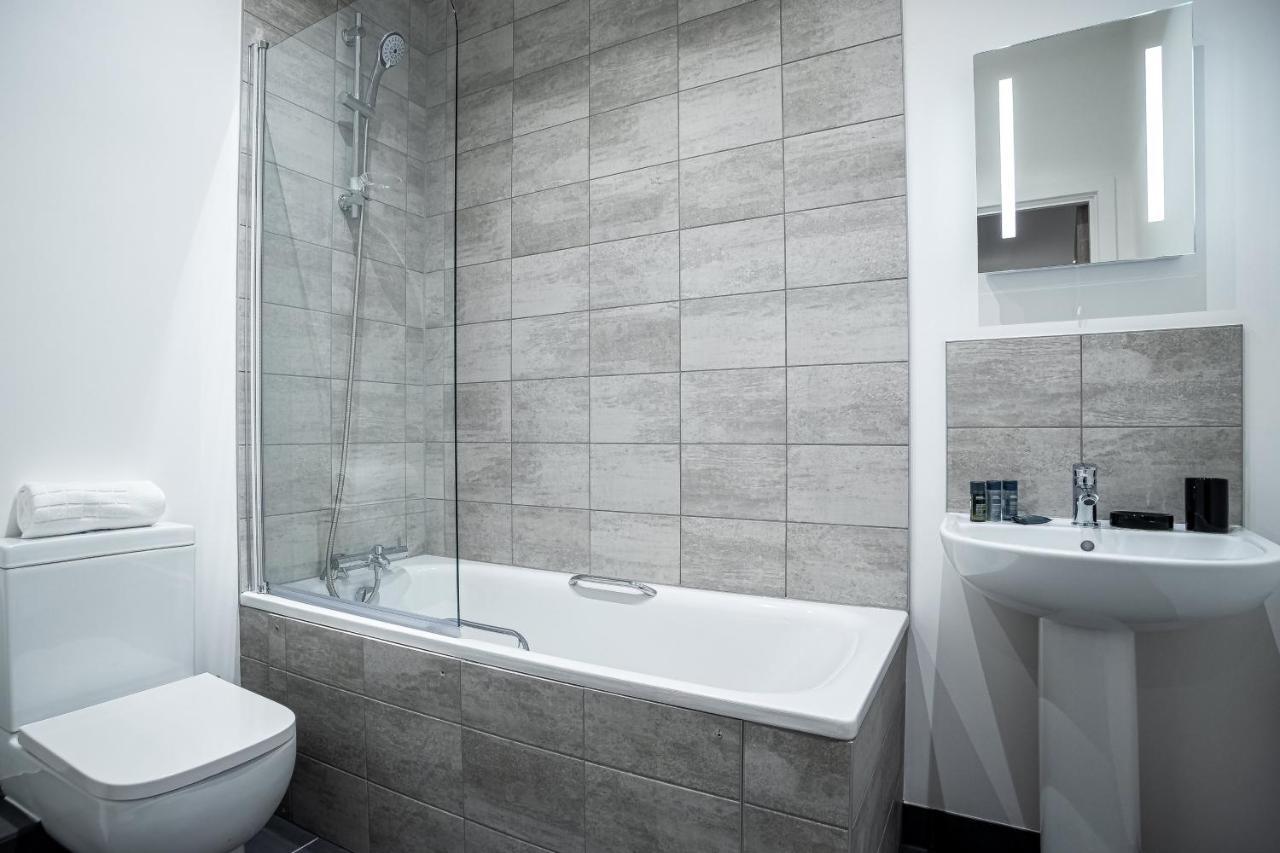 Two Bedroom - Central Peterborough Apartment - Bayard Apartments Esterno foto