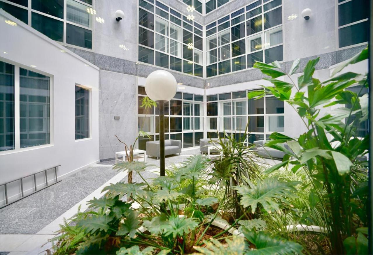 Two Bedroom - Central Peterborough Apartment - Bayard Apartments Esterno foto
